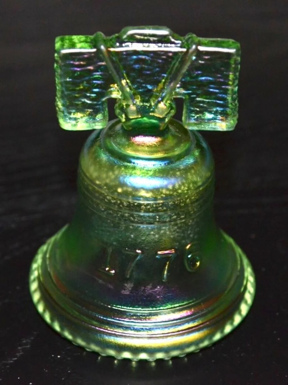Vintage Summit Art💚 Glass Bicentennial Liberty Bell Green Iridized Carnival